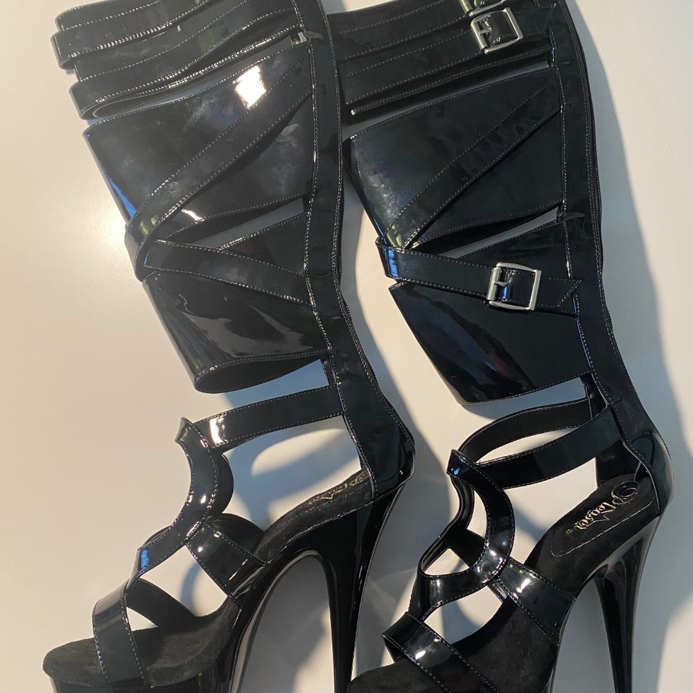 Pleaser Delight 600-43 Knee High Gladiator Sandal